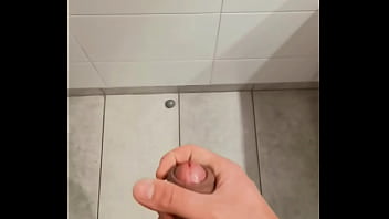 Preview 1 of 3d Porn Hardcore - S&aacute_tiro Chileno Disparando su Semen tras Rica Paja