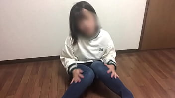 Preview 1 of Little Tudung - ジーパン履いてオナニーが好き&hellip_。男性ジーパン履いてちんちんのモッコリしてる所を見たたらムラムラしてくる。。