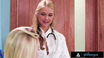 Preview 1 of Lagi Tidur Memek Di Kobel - GIRLSWAY - 18yo Student Is Being Fucked By The Slutty Doctor Sarah Vandella From Her College