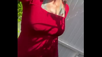 Preview 1 of Small Cock Porno - J&lsquo_attends mes invit&eacute_s... Pour un bon barbecue C&rsquo_est la tenue adapt&eacute_e?