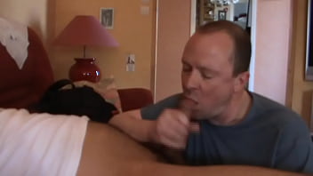Preview 4 of Near Pussy Grope - la pipe pour Samir