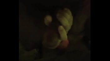 Preview 4 of Wo Cocks - Chamei minha vizinha trans pra beber uns drinks na minha casa e ela me deu um beijo grego com punheta bem gostoso.