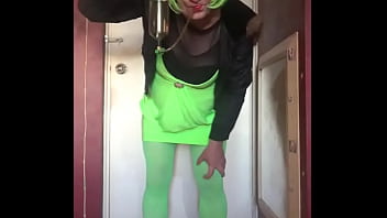 Preview 3 of Seachgrrany Fuck - freshly squeezed juice