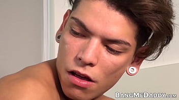 Preview 2 of Xnxn Vdyou - Cute twink rimmed and fingered before barebacked him