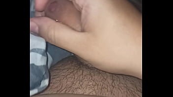 Preview 1 of Summer Brelly Lesbine - Hetero caliente se masturba imaginando la verga que se comi&oacute_ en la tarde