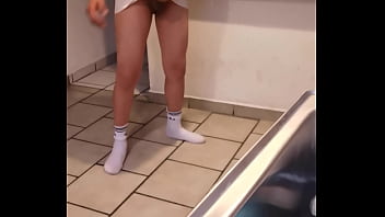 Preview 1 of Petit Booty - La 3ra de la ma&ntilde_ana.