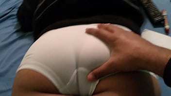 Preview 2 of Baby Faking Xx - Un rico agarr&oacute_n de nalgas a mi mujer