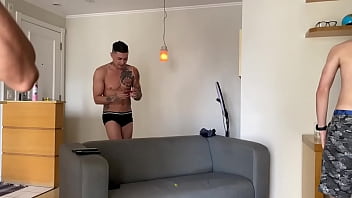 Preview 2 of School Sxxx Video - Surubas gostosa entre amigos rolou ate trenzinho e no final dos tr&ecirc_s gozaram gostoso seja assinante do , Red v&iacute_deos completo somente l&aacute_.
