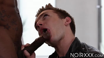 Preview 1 of Wwwwxxxx Video 13 Xx - Twink Bar Addison cums while black hunk Max Konnor fucks him