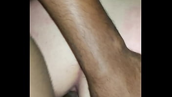 Preview 2 of Bbw Give All - Entregador n&atilde_o perdoou quando viu o rabo da travesti vadia!