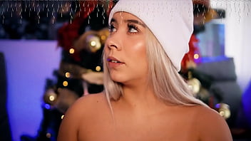 Preview 1 of Sxe Videos Lod - Blonde with an angelic face looks adorable while sucking a cock
