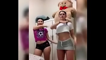 Preview 3 of Sunny Lione With Big Cooks - Sabrosas bailando