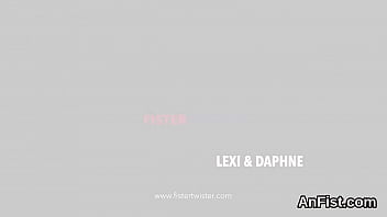 Preview 1 of German Buero - Babe Squirting Lots Of Pussy Juice | KATE.HOT4CAMS.COM