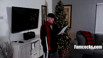 Preview 1 of Amatr Musturbasyom - Step Dad&#039_s Christmas Plow For A Twink Ho Ho Ho