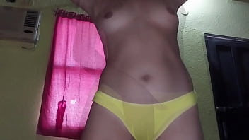 Preview 1 of Mom Vs Son Bathroom Xxx - El amigo de mi esposo no resistio a mis sentones y se corre en mi apretado co&ntilde_o.