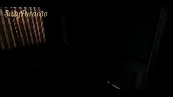 Preview 1 of Amatoor Moevi - Eu cansada da viagem e ele com tes&atilde_o querendo me fuder
