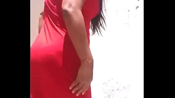 Preview 1 of Bobby Sox N - Vecina con vestidito rojo