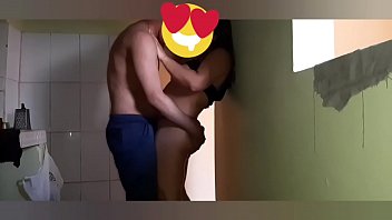 Preview 2 of Xxxi Sex In Girl Indian - Me follo a la comadre en su casa rapidito antes que llegue su esposo