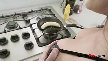 Preview 1 of Videoxxxxmp3 - Daydreams And Step Mom Cream- Gia Milana