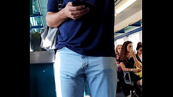Preview 2 of Romantic Short Video - Mala grande no trem big bulge