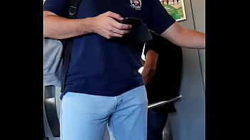 Preview 4 of Romantic Short Video - Mala grande no trem big bulge