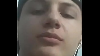 Preview 3 of Azer - Branquinha fazendo biquinho em quanto senta