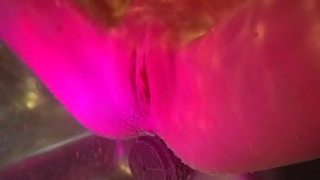 Preview 2 of Nait Sut Sex - Elle se masturbe en public