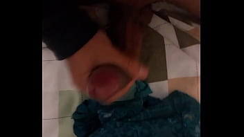 Preview 2 of Xnxx Com Hd4 K - Gozando na calcinha da mamae 2