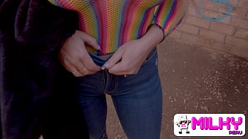 Preview 2 of Mu Pht Trinh - DICKFLASH in the PARK: Busty Spanish milf can&#039_t resist giving me a cock suck.