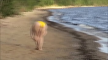 Preview 1 of Tpone Piece Hentai Koalahtml - Bikini yellow