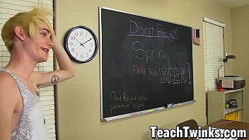 Preview 1 of Blowjobs Cumshort - Sexy twink Dustin Cooper pounded hard after sucking big cock