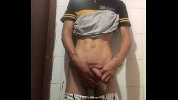 Preview 2 of Msn Peru - Me toc&oacute_ mientras me miran por la ventana