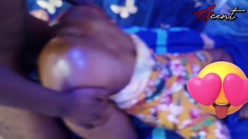 Preview 2 of Wwwxxx Vodeocom - Hot Nigerian girl receiving some Ghanian BBC