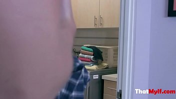 Preview 3 of Oldermand Tube - Angry Blonde stepMOM Fucks Lazy Teen StepSon- Madelyn Monroe