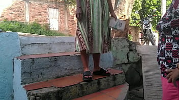 Preview 1 of Bras Pump - EVANGELICA PASA PREDICANDO LA PALABRA Y TERMINA TENIENDO SEXO LESBICO EN LA CALLE CON SU VECINA