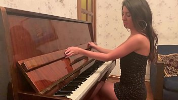 Preview 1 of Fffm Audrey Hollander - Beautiful babe masturbates her pink pussy while sitting on the piano