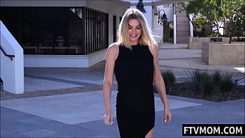 Preview 1 of Pregnant Moms Yujuoz - All American Milf outdoors