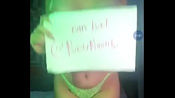 Preview 4 of Mom Son Milfzer - Muestra tetas por seguidores