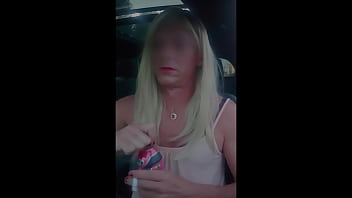 Preview 2 of Gd Move - Sarah blows a stranger from Grinder