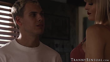 Preview 1 of Phim Sex Ngoai Tinh Kinh Dien - Yellow haired TS Tori Easton cant deny the attraction she feels for handsome Tony