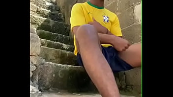 Preview 3 of Mutt Mannie - V&iacute_deo whatsapp ao ar livre