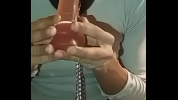 Preview 2 of So Young Lesbian - Practico poner condones con la boca a mis dildos de distintos tama&ntilde_os / Sissy Itzel Lun&aacute_tica