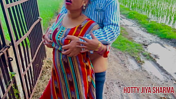 Preview 4 of Wife Hommad - Outdoor risky sex with indian bhabhi doing pee and filmed by her husband