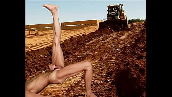 Preview 1 of Seachtranny Prostitute In Hotel - Bulldozer and cock