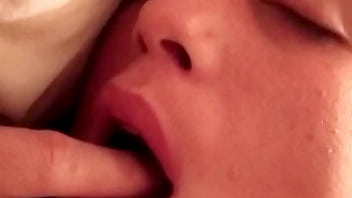 Preview 1 of Porn Techno - Une queue dans la bouche....pov gros plan