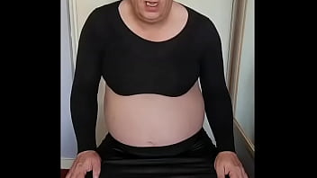 Preview 1 of High Heels Saxy - as a crossdresser i do not know why i like doing this whats the name you would call it