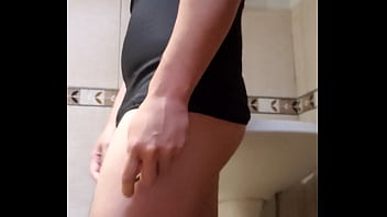 Preview 1 of Tesa Flwo - Pasivo travestido solo ropa de chica