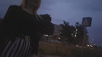 Preview 1 of Bibi Jones Gangbang - Prostituta haciendo una mamada