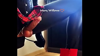 Preview 4 of Po Firmi Retro - Huge hands free double cumshot