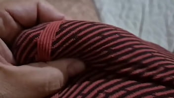 Preview 1 of Noughy Mom - Punheta de cueca